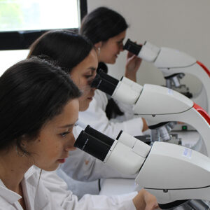 laboratorio-Biologia-udla