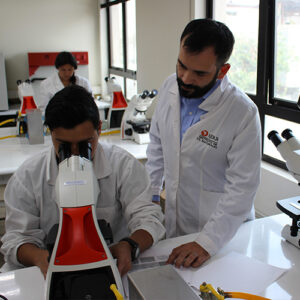 laboratorio-biologia-ciencias