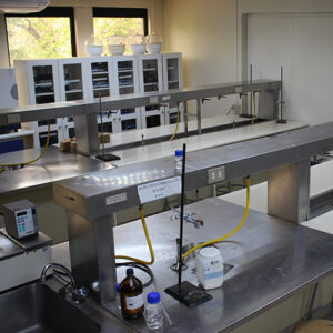 laboratorio-quimica-udla-ciencias-naturales